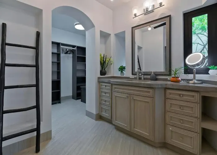 Marbella Lane - Stylish Private Oceanviews