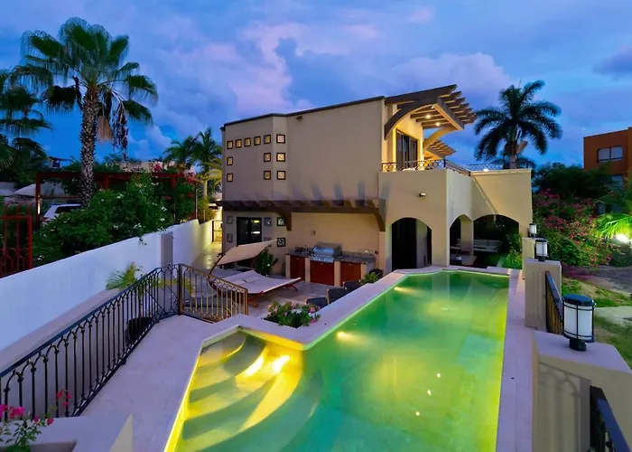 Marbella Lane - Stylish Private Oceanviews *