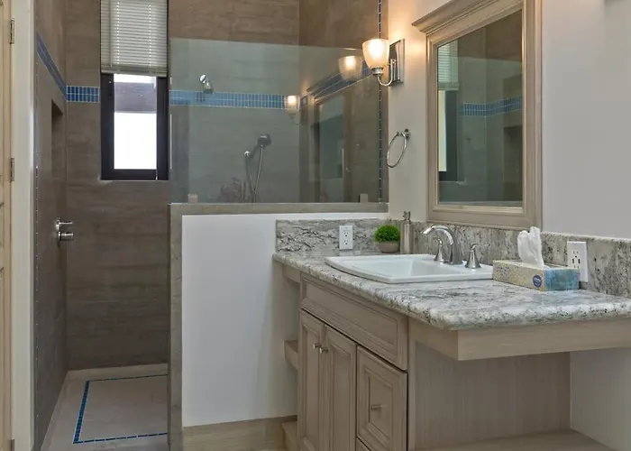 Marbella Lane - Stylish Private Oceanviews *