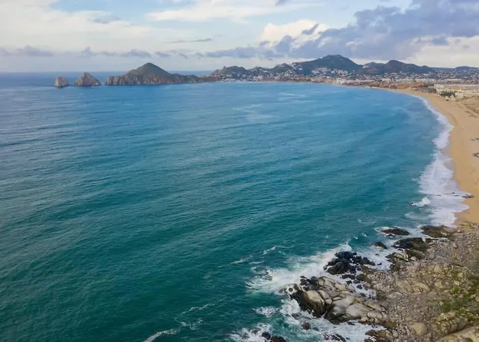 Marbella Lane - Stylish Private Oceanviews Holiday home