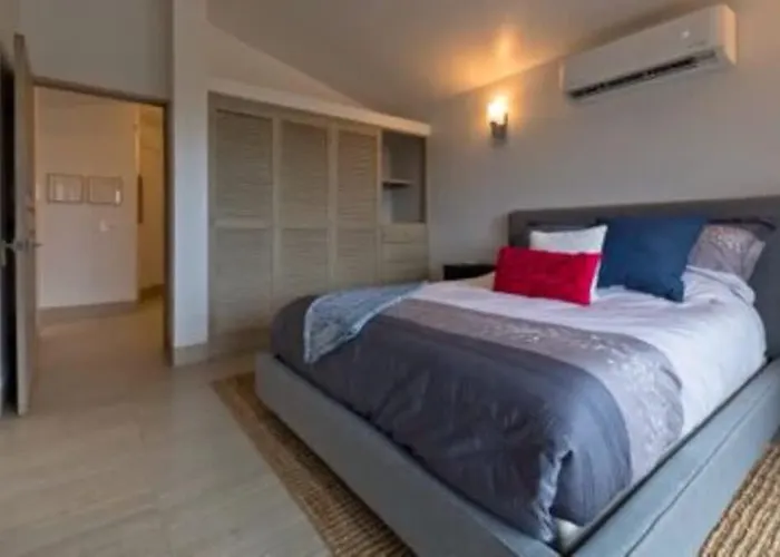 Holiday home Marbella Lane - Stylish Private Oceanviews *